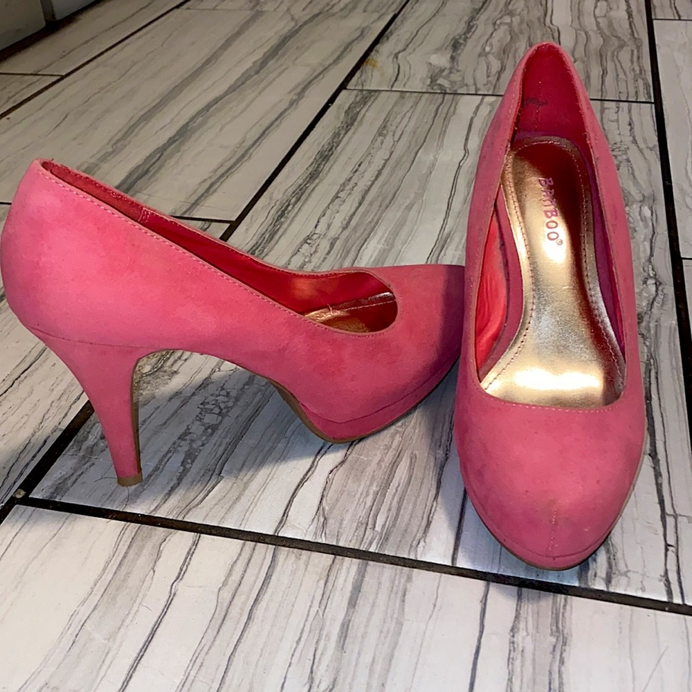 Suede (salmón color) heels